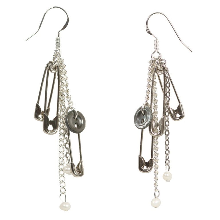 pin-button-pearl-earrings