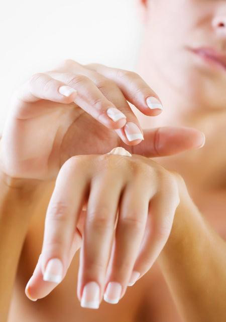 Smerete_remedies_for_fair_hands 10 Ways To Get Beautiful Hands