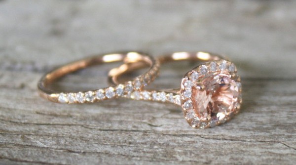 feature-rose 30 Elegant Design Of Engagement Rings In Rose Gold