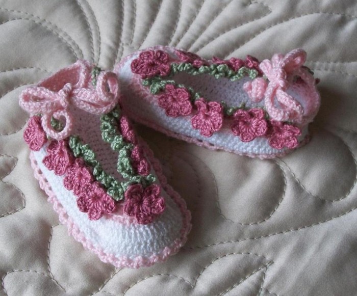 1-125 20 Awesome & Fabulous Collection of Crochet Slippers for Newborn Babies