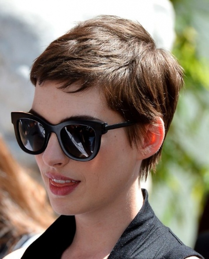 Pixie-haircuts-Anne-Hathaway-Trendy-Short-Pixie-Haircut 25+ Hottest Women's Hairstyle trends Coming Back