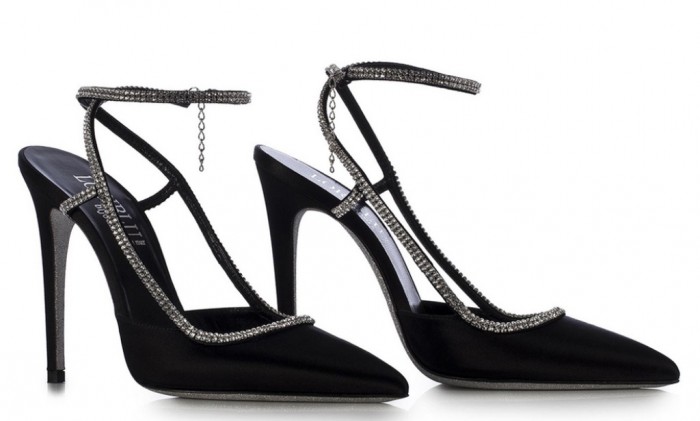 charming-sandals-black 20+ Hottest Shoe Trends for Women in Next Spring & Summer