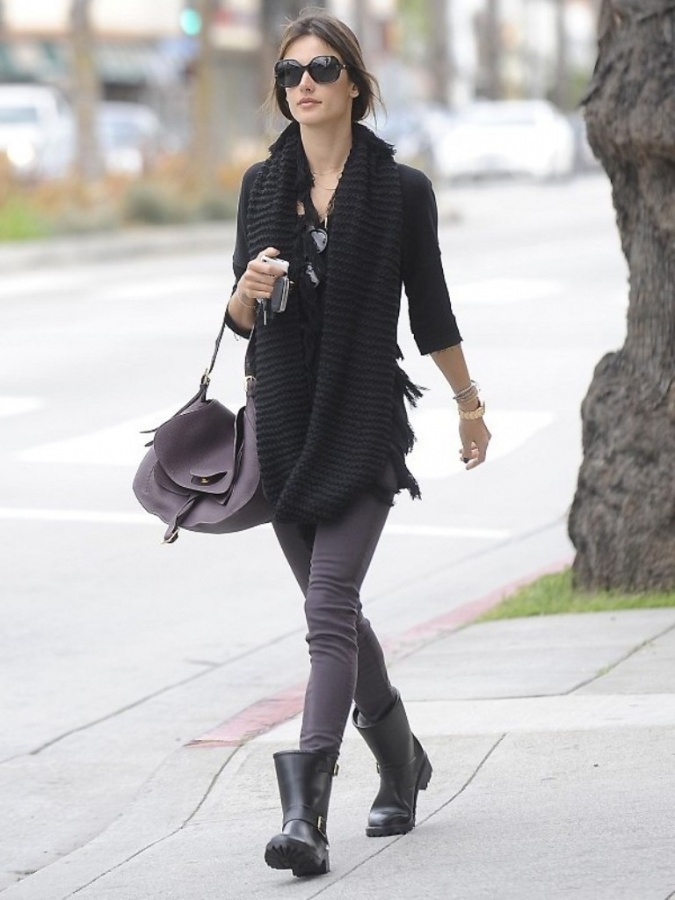 dav-moto-solid-rain-boot-in-black-as-seen-in-people-style-watch