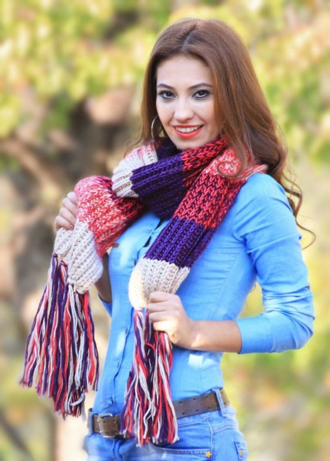 10 Elegant Scarf Trend Forecast for Fall & Winter 2022