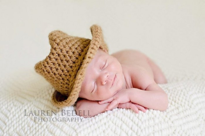 il_fullxfull.371835564_o7n2 20 Marvelous & Catchy Crochet Hats for Newborn babies