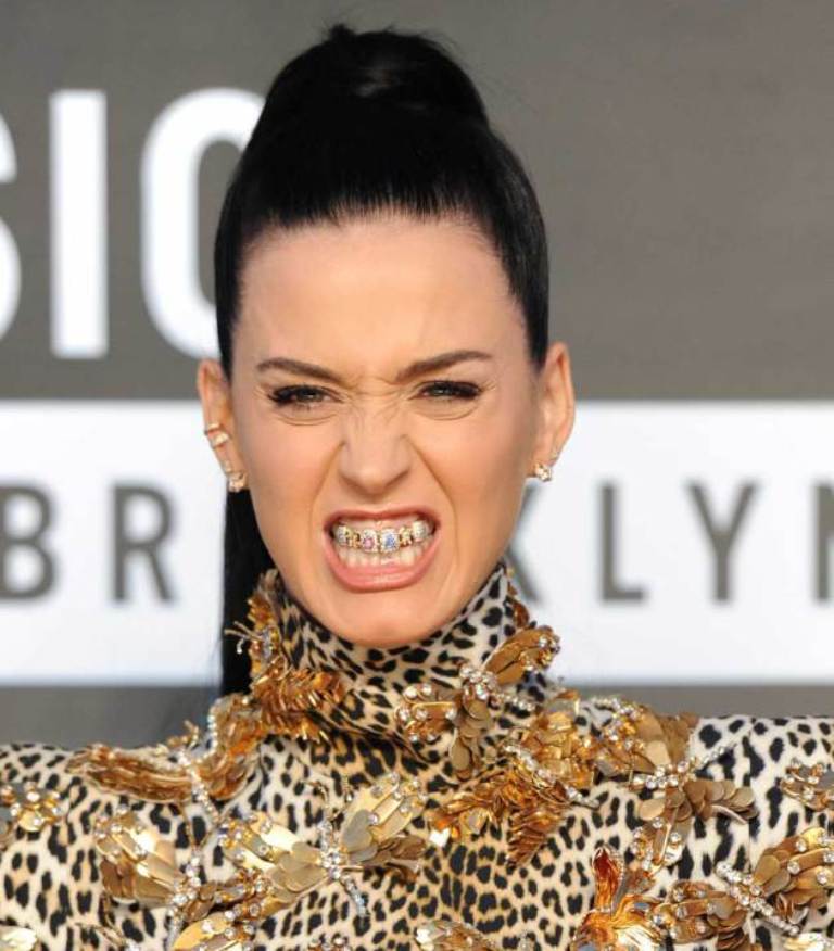 katy-perry-grills Top 10 Worst Fashion Trends & Fads To Avoid in 2020