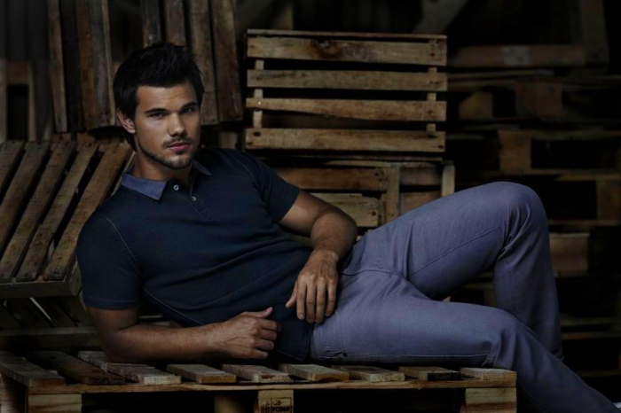 Top 15 Celebrity Men's Fashion Trends for Summer 4 Bench_2_zps6f4b3cee