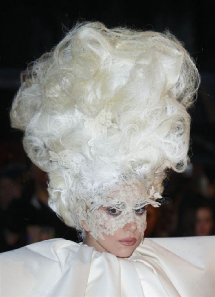 Lady-Gaga-Hairstyles-5-576x795-2t9k11vkt0tll839jouyve