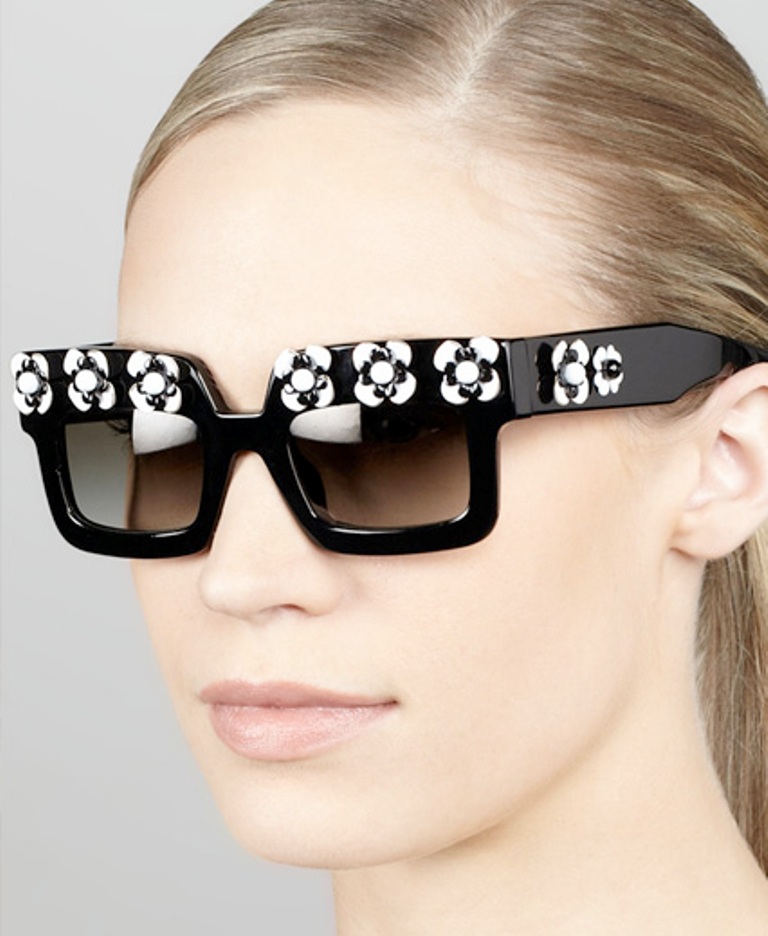 Prada_Flower_Square_Sunglasses_online Latest 15 Spring and Summer Accessories Fashion Trends