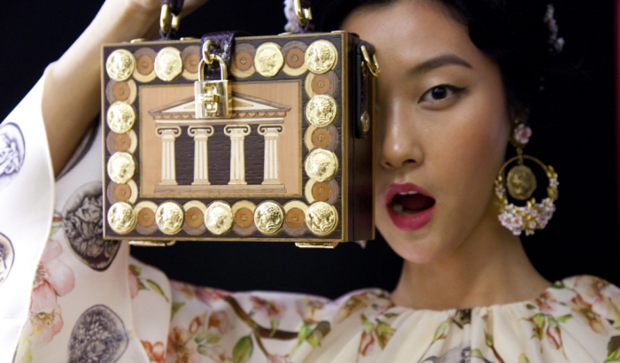 Spring-Summer-2014-accessories-trends-from-Dolce-and-Gabbana-collection-shoes-bags-jewellery