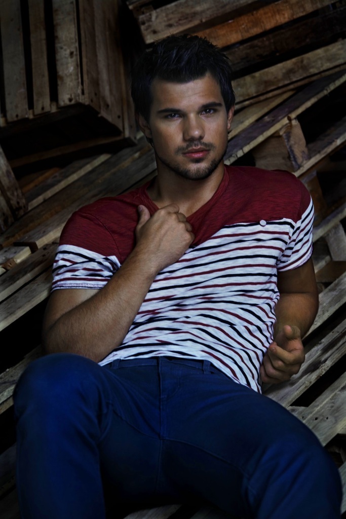 Taylor-Lautner_MG_9937_Final Top 15 Celebrity Men's Fashion Trends for Summer