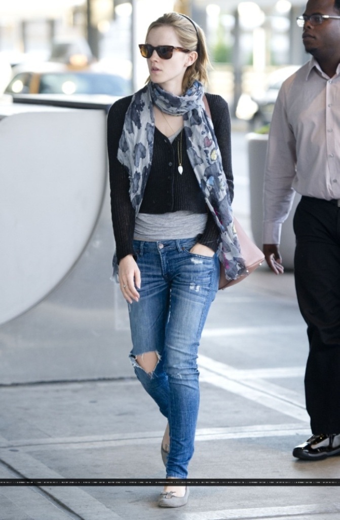 celebrity-street-style-emma-watson Top 10 Celebrity Casual Fashion Trends for 2020