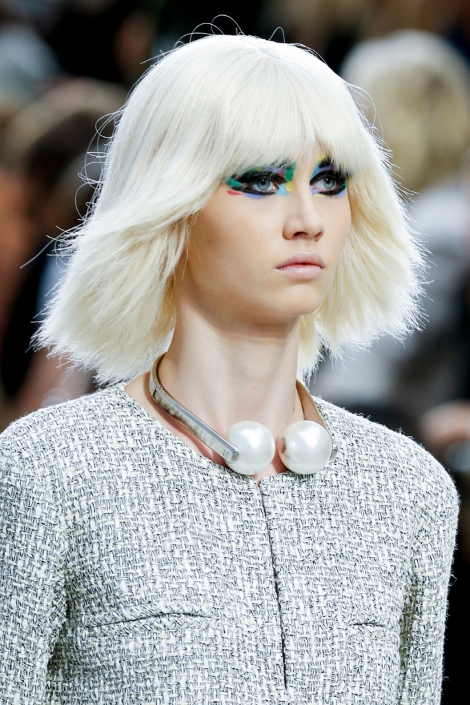 20+ Hottest Necklace Trends Coming for Summer 12 chanel-ss2014-details-079_110024303603