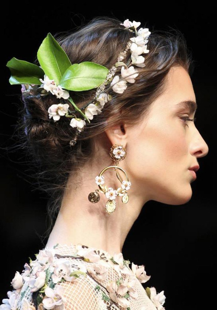 dolcegabbana-coins-floral-ss2014-jewelry-trends 20+ Most Stylish Summer Jewelry Trends