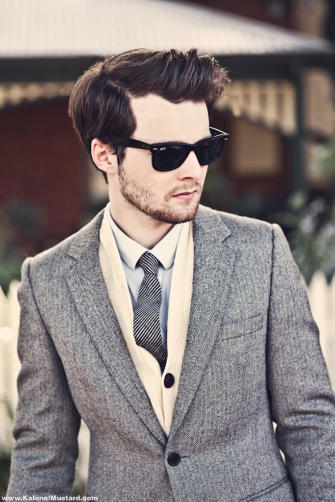 herringbone-blazer-men-style-sunglasses-ray-ban-fashion-tie 80's Fashion Trends for Men