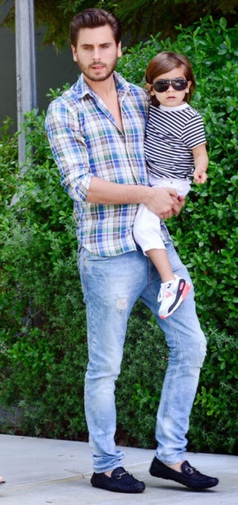 Top 15 Celebrity Men's Fashion Trends for Summer 14 scott-disick-and-family