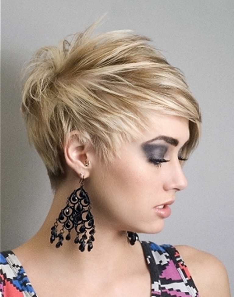 short-hairstyles-for-round-faces-pinterest 25+ Short Hair Trends for Round Faces Chosen for 2022