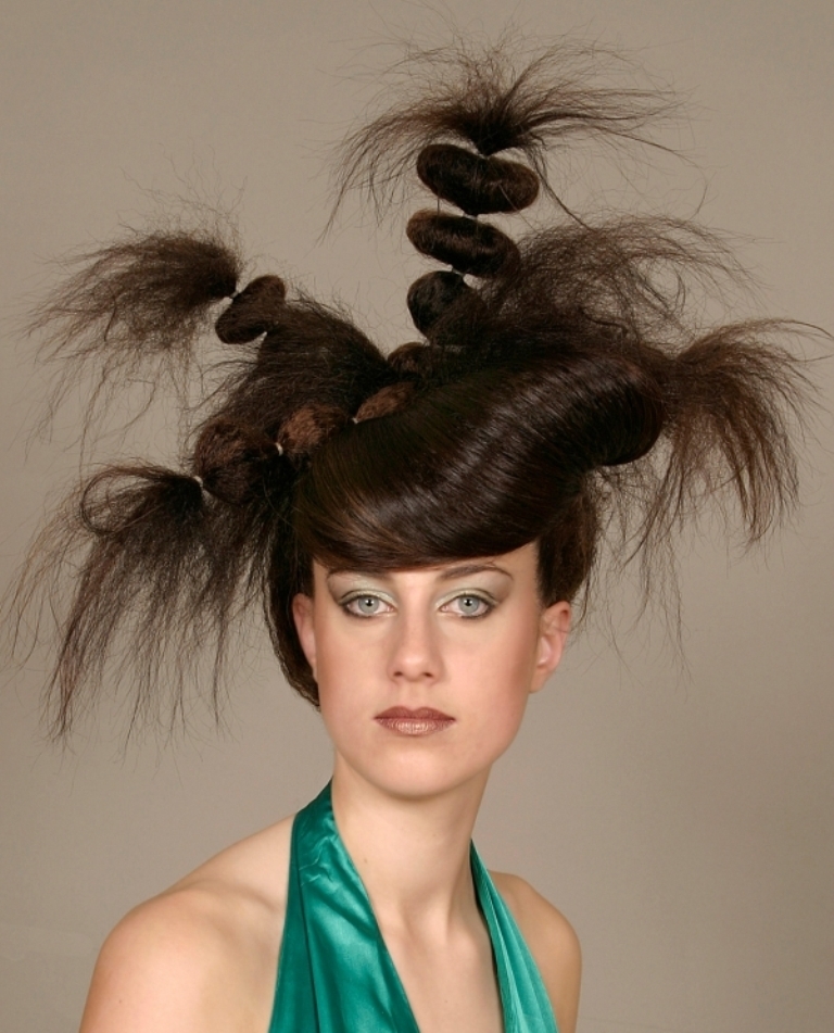 weird-haircuts_4a5d2837ef5151 25 Funny and Crazy Hairstyles to Change Yours