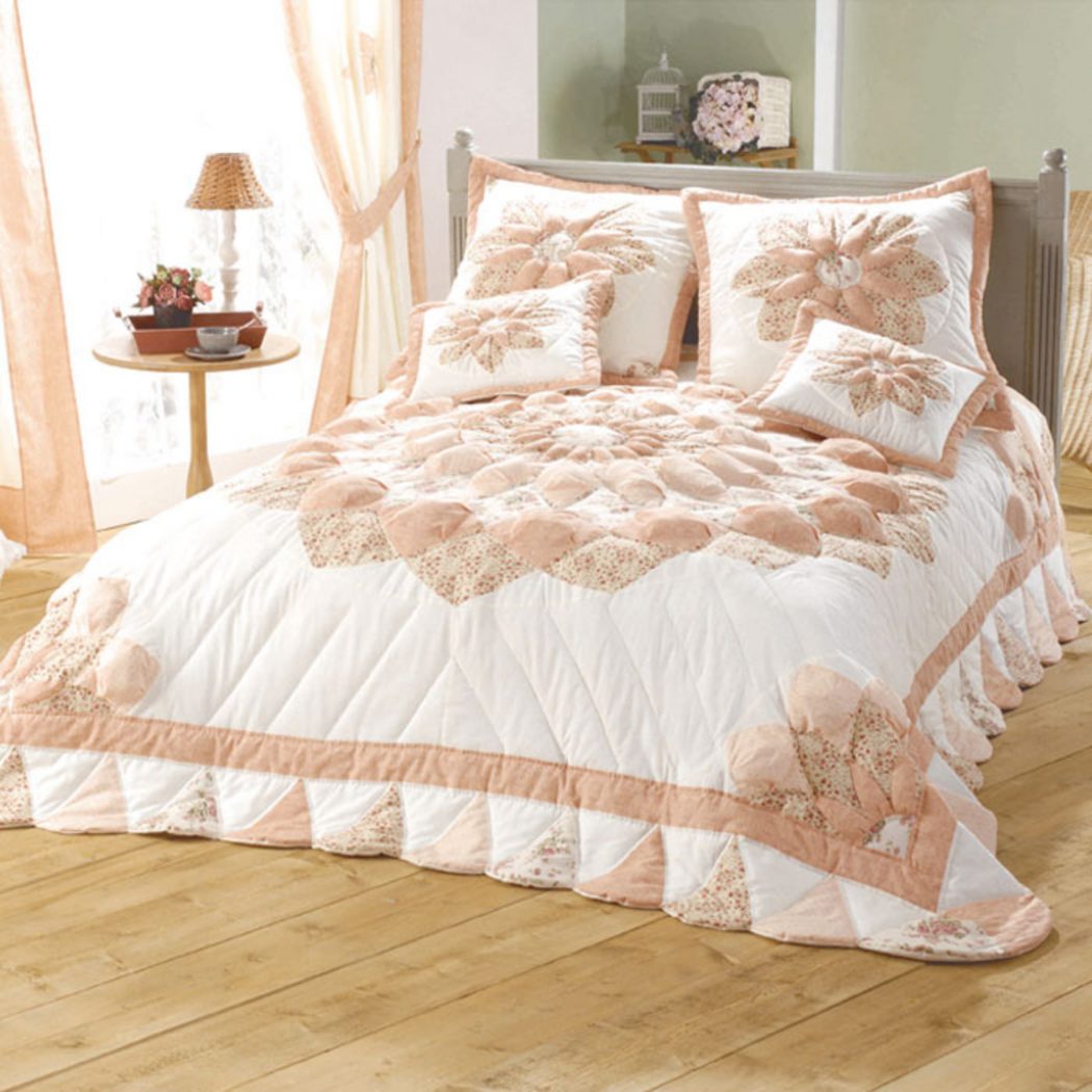175849 How to Choose the Perfect Bridal Bedspreads