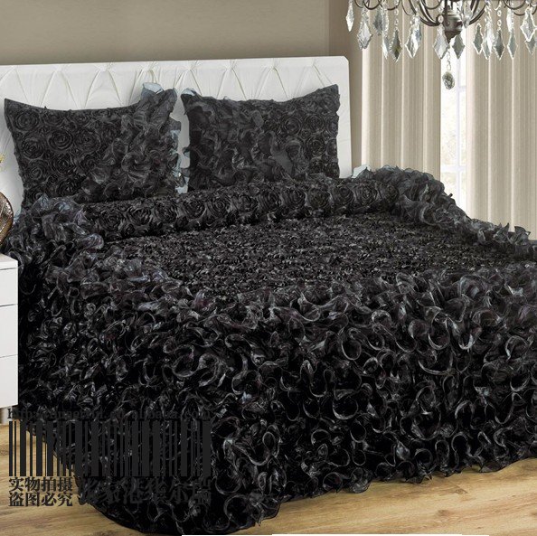 How to Choose the Perfect Bridal Bedspreads 20 493913947_209