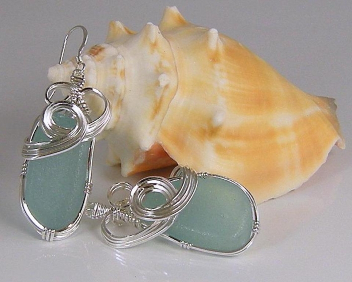 25 Pieces of Elegant & Fashionable Glass Jewelry 3 Beautiful Aqua Earrings_full