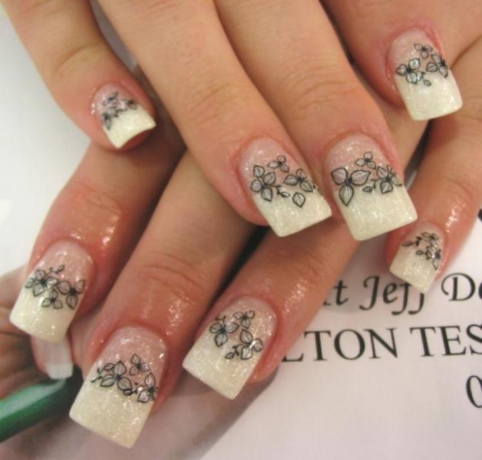 10 Reasons You Must Use Gel Nails 3 Flower-and-Gel-Nails-Design-Ideas