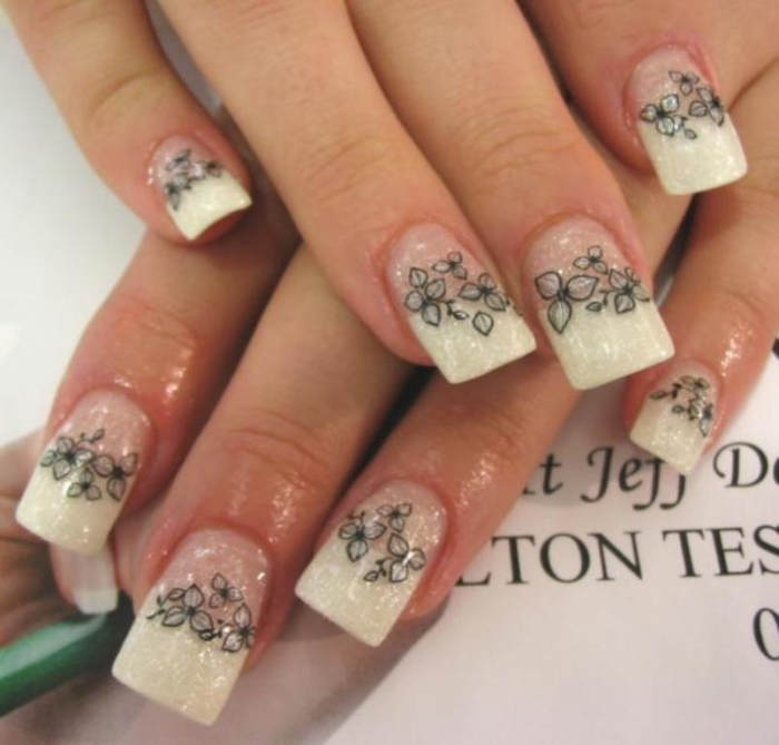 Flower-and-Gel-Nails-Design-Ideas