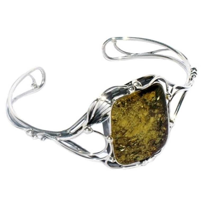 IMG_2224a All What You Need to Know about Green Amber Jewelry