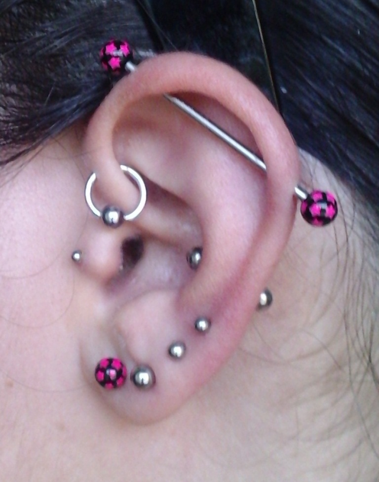 ear-piercing 25 Pieces of Body Jewelry to Enhance Your Body’s Beauty
