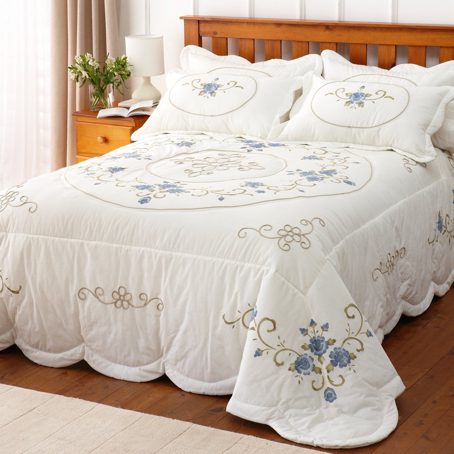 katherine-bedspread-double-tp_2237341310038790941f How to Choose the Perfect Bridal Bedspreads