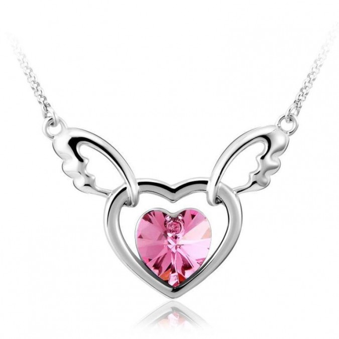 Why Do Women Love Heart Jewelry?