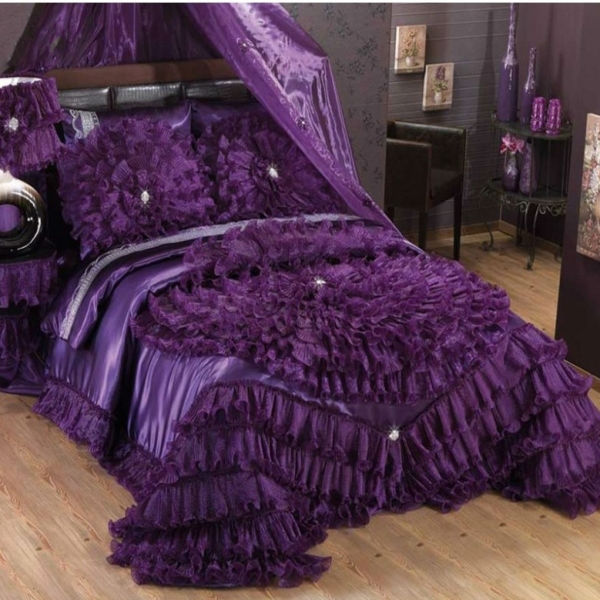 romantic_luxury_bridal_bedspread_purle_for_middle
