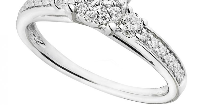 0393052 1 Cluster Engagement Rings for Those who Are on a Budget - small diamonds 1