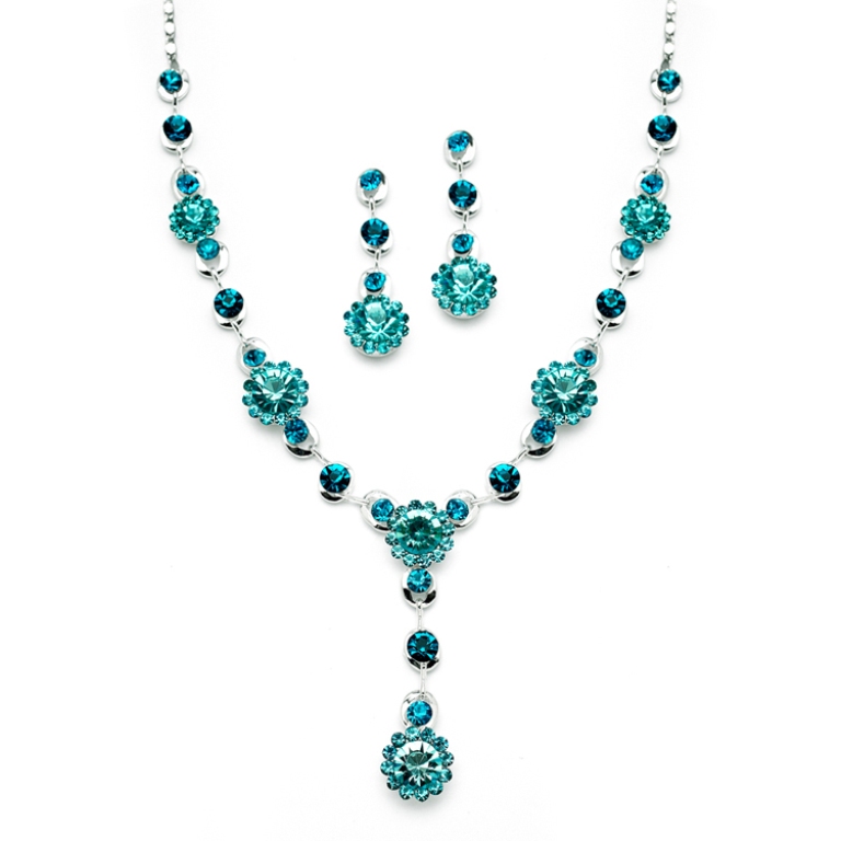 How to Choose the Right Wedding Jewelry for Your Bridesmaids 13 4152S_TE_2__08442.1393871554.1280.1280