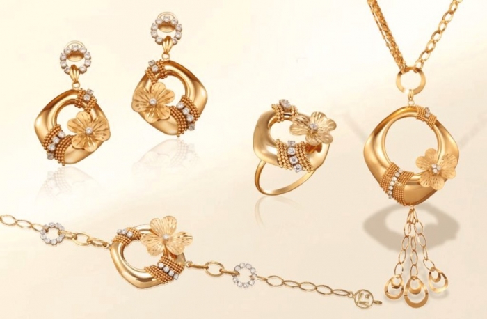 White & Yellow Gold, Which One Is the Best? 3 73875_2088522877953635_1630917548_n