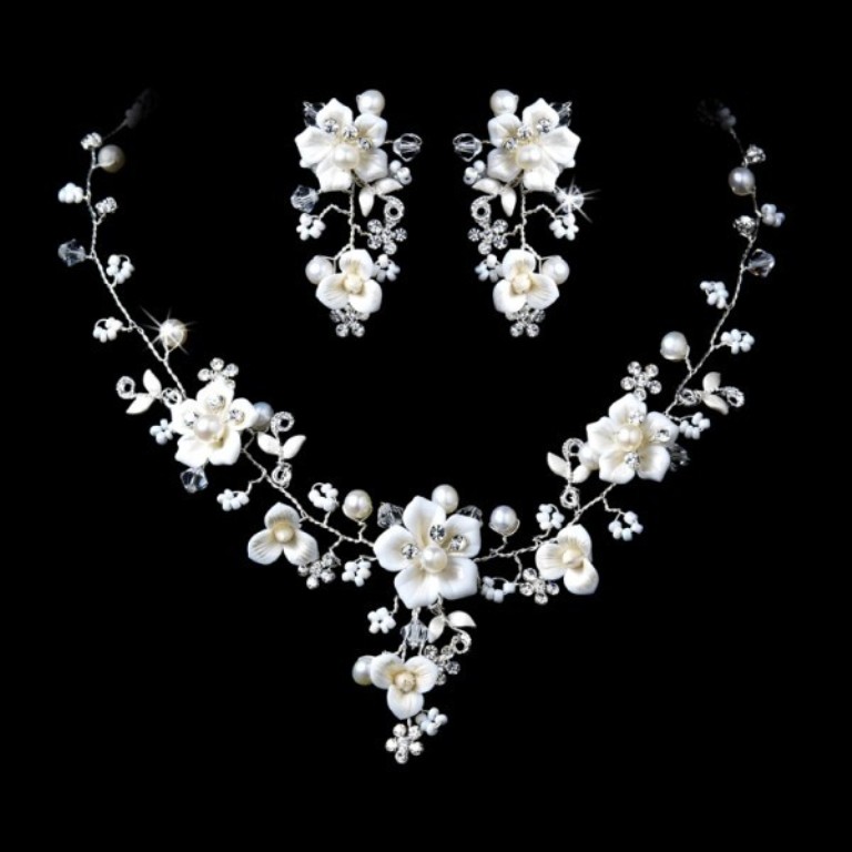 How to Choose Bridal Jewelry for Enhancing Your Beauty 21 Beautiful-Silver-Crystal-Porcelain-Pearl-Bridal-Jewelry-Set