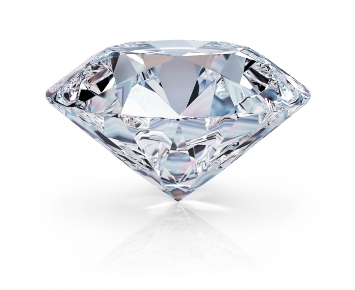 ► April → Diamond → It offers those who wear it faithfulness, innocence and love.