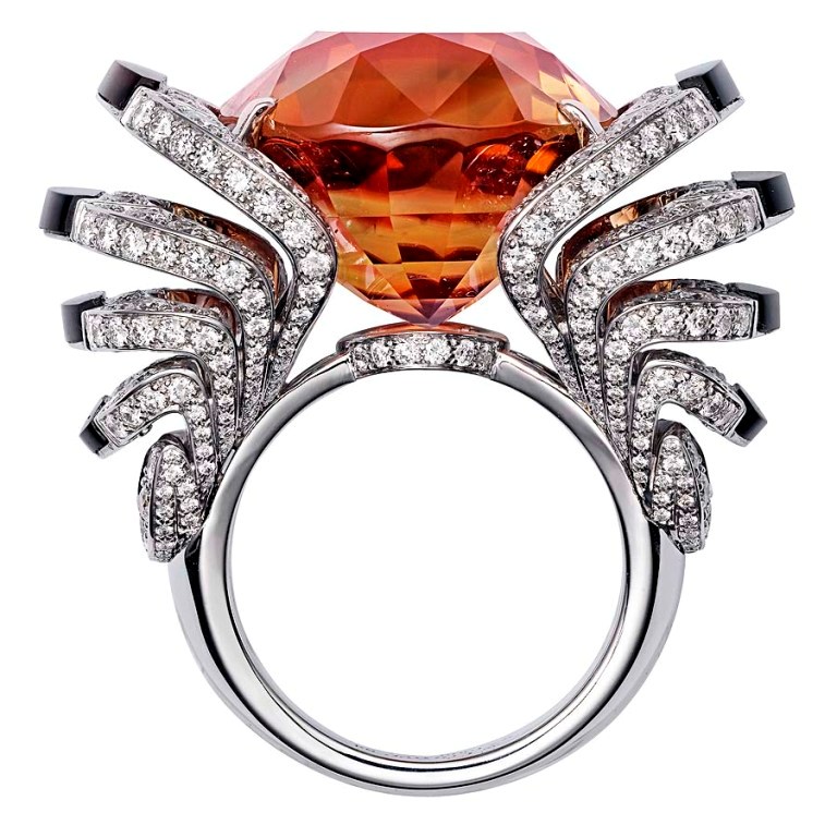 White & Yellow Gold, Which One Is the Best? 11 LOdyssée-de-Cartier-Parcours-dun-Style-high-jewellery-ring-in-white-gold-set-with-a-33.42ct-brown-tourmaline-obsidian-and-diamonds.