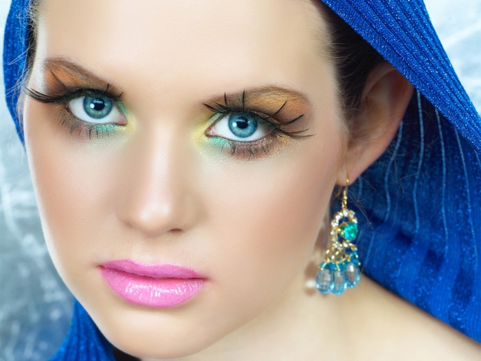 blue-eyes_00416137 How to Wear Eye Makeup in six Simple Tips