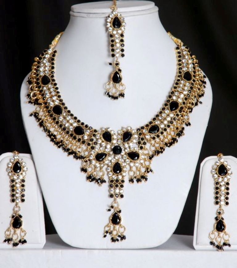 How To Clean Green Gunk From Your Costume Jewelry