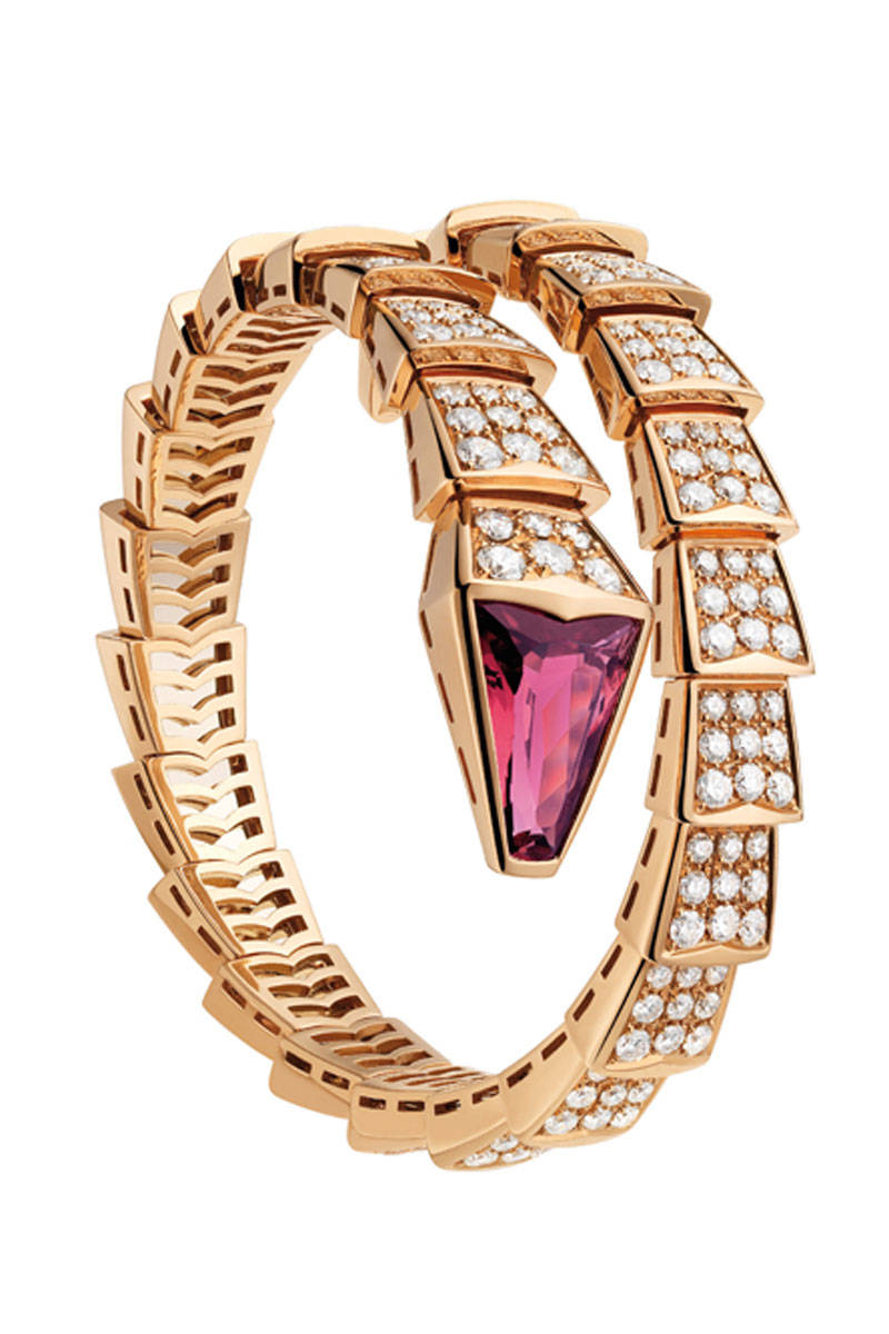 elle-01-bulgari-serpenti-bracelet-xln-xln 69 Dress Jewelry Pieces in the Shape of Your Favorite Animal