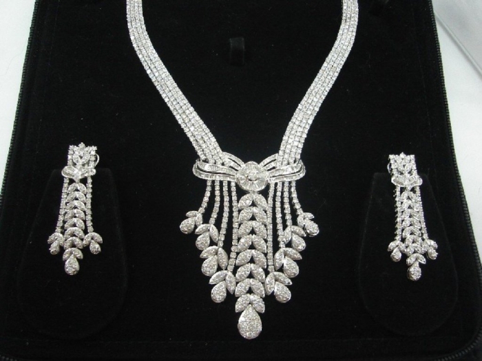 indian-bridal-diamond-jewelry-sets-7