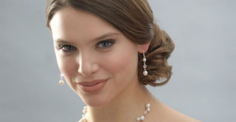 pearl wedding jewelry sets How to Choose Bridal Jewelry for Enhancing Your Beauty - 1