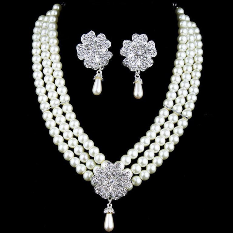 rhinestones-flower-and-pearls-wedding-jewelry-setincluding-earrings-and-necklace How to Choose Bridal Jewelry for Enhancing Your Beauty