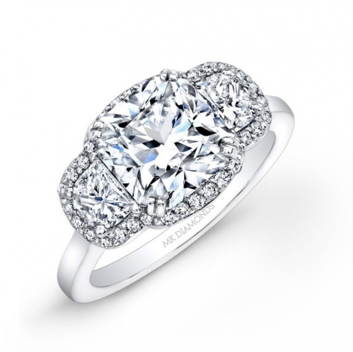 Cushion Cut Engagement Rings For Beautifying Her Finger