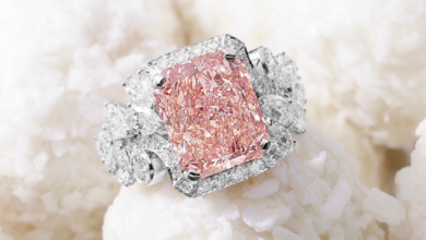 Most Famous Romantic & Unique Jewelry with Pink Diamonds 118 6.43 carats vivid pink diamond ring Most Famous Romantic & Unique Jewelry with Pink Diamonds - 5