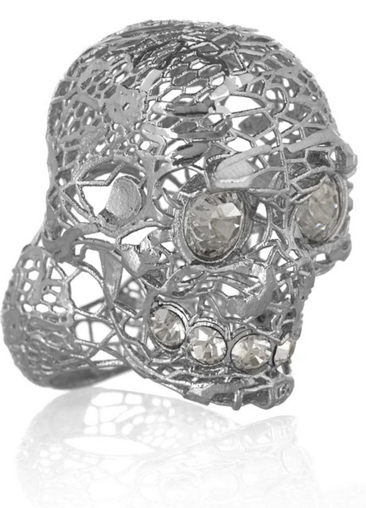 Alexander-McQueen-Silver-plated-Swarovski-crystal-skull-ring-1.