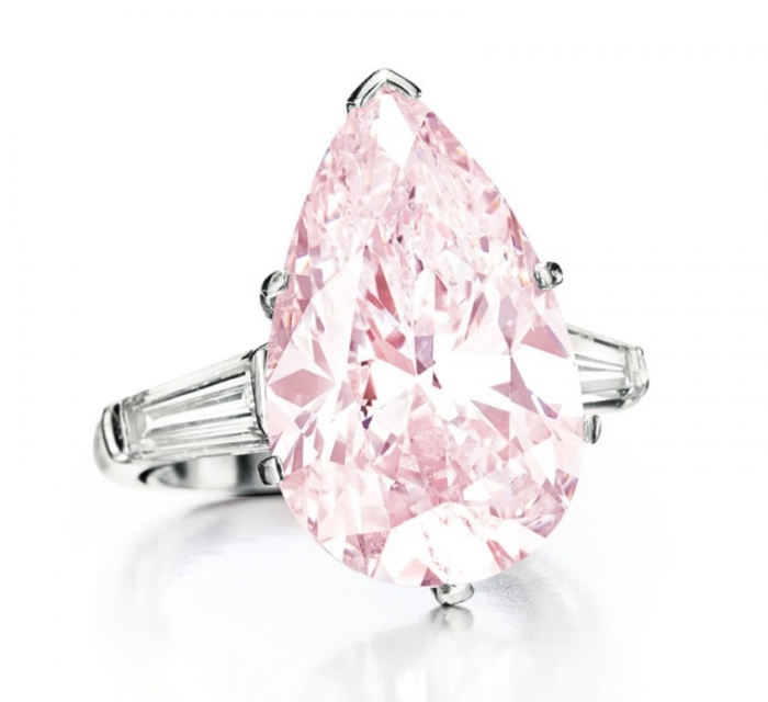 Christies-New-York-Autumn-Auction-Pear-shaped-fancy-light-pink-diamond-ring