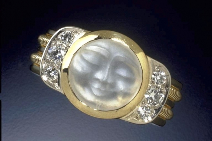 Man-In-The-Moon-Ring1 Moonstone Jewelry Offers You Fashionable Look & Healing properties
