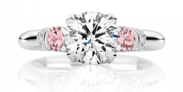 calleija._1.52ct_round_brilliant_cut_white_diamond_ring_set_in_platinum_featuring_0.30cts_of_argyle_pink_diamonds_poa Most Famous Romantic & Unique Jewelry with Pink Diamonds